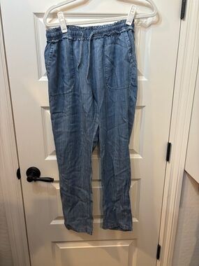 Splendid Light Blue Cropped Chambray Pants